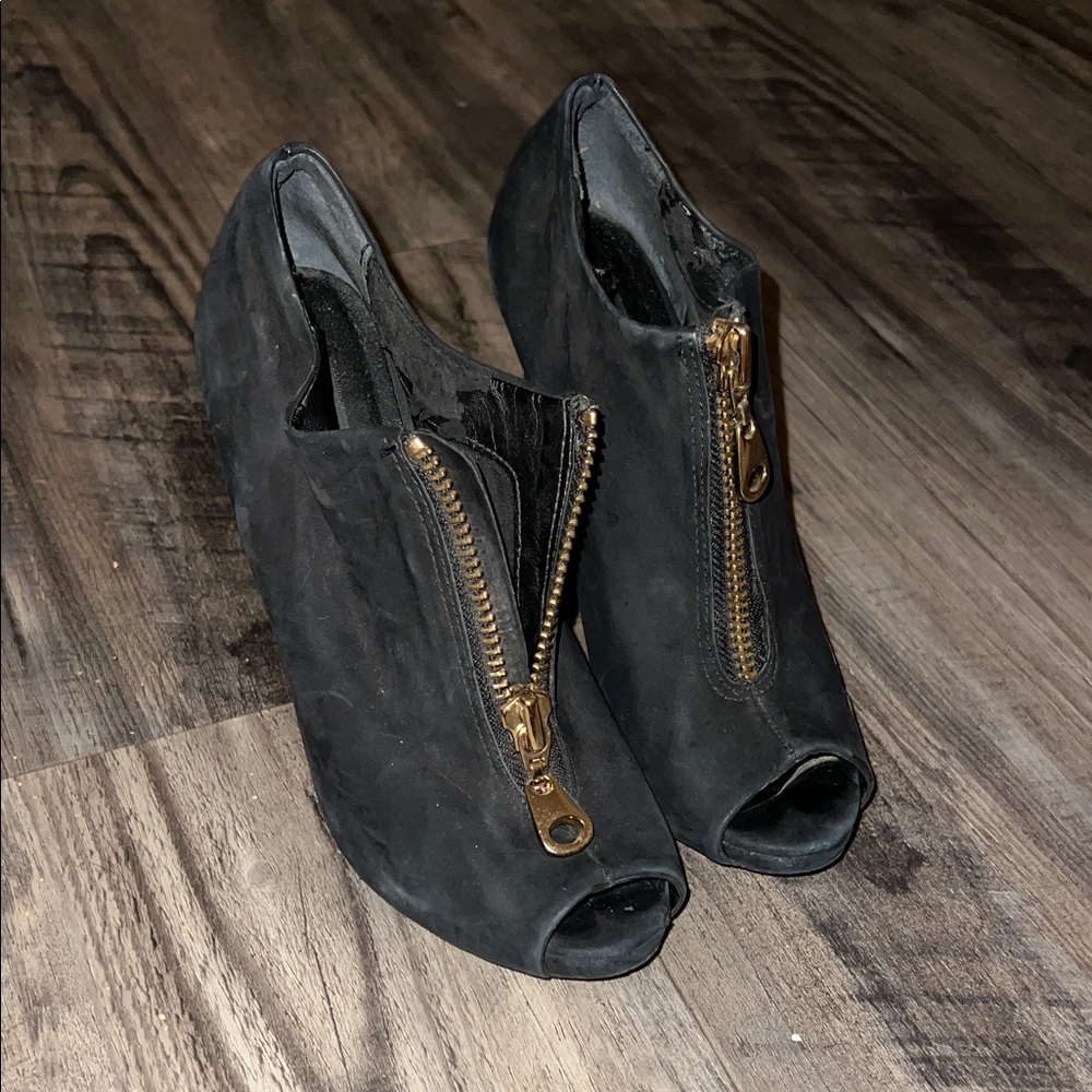 Steve Madden Black Peep-Toe Zippered Ankle Boots